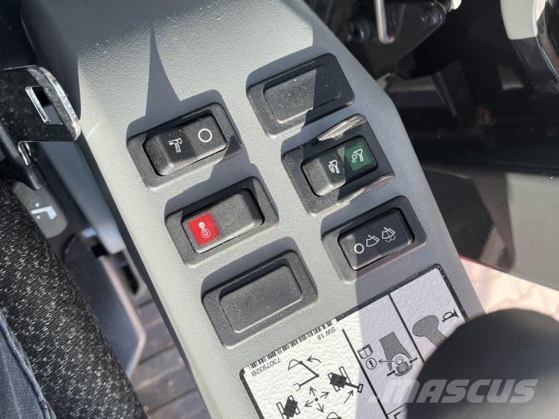 Bobcat E88 Wheeled excavators