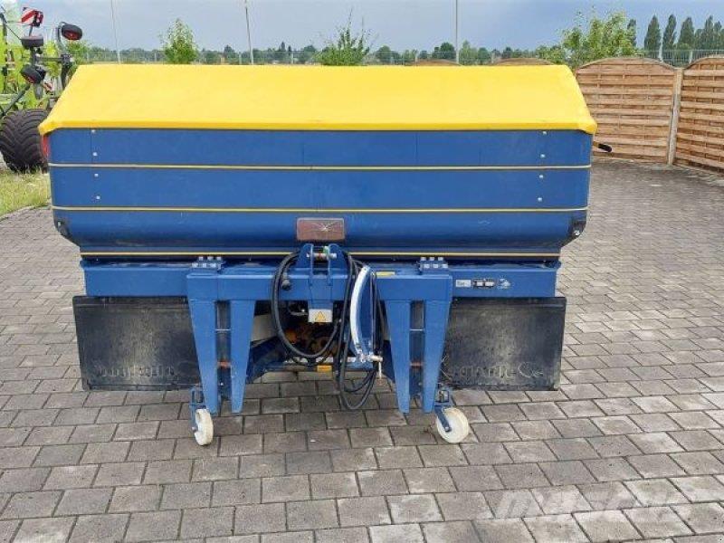 Bogballe M2W Manure spreaders