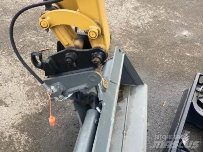 CAT 301.8-05A Mini excavators < 7t (Mini diggers)
