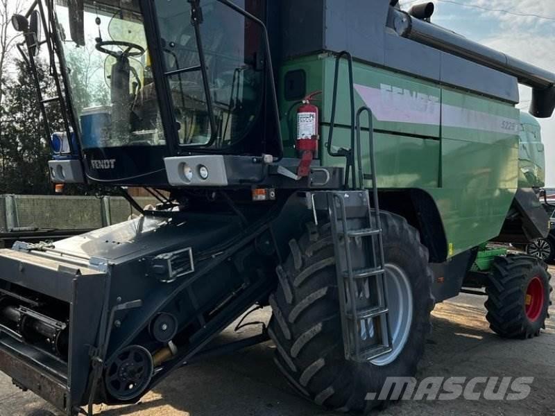 Fendt 5225 E Combine harvesters