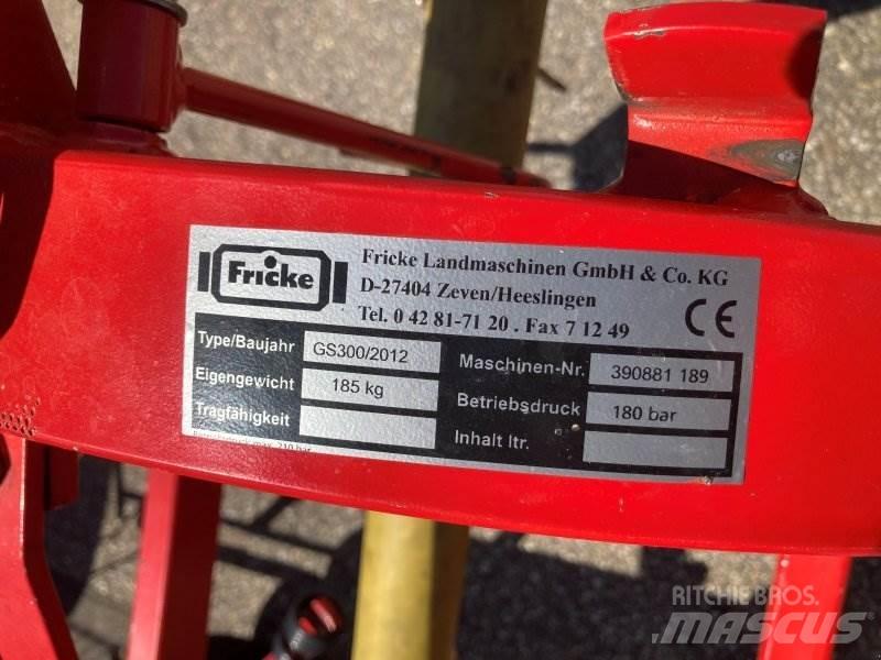 Fricke GS 300 Rakes and tedders