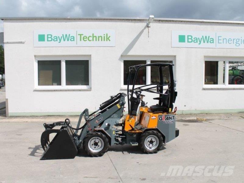 GiANT G 1200 Skid steer loaders