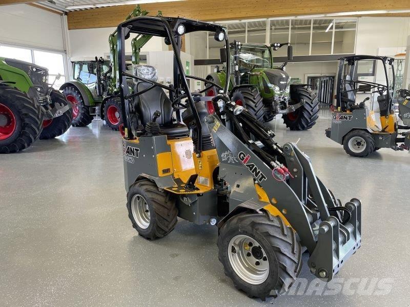 GiANT G1200 HD Skid steer loaders