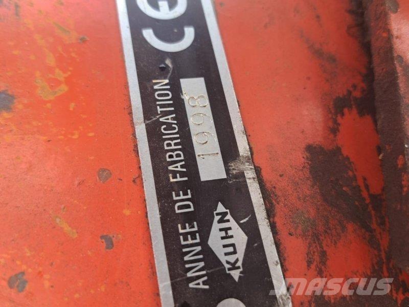 Kuhn GA 7302 Windrowers