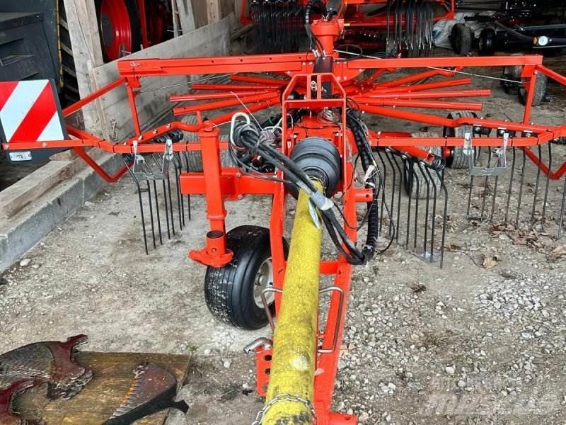 Kuhn GA 9032 Windrowers