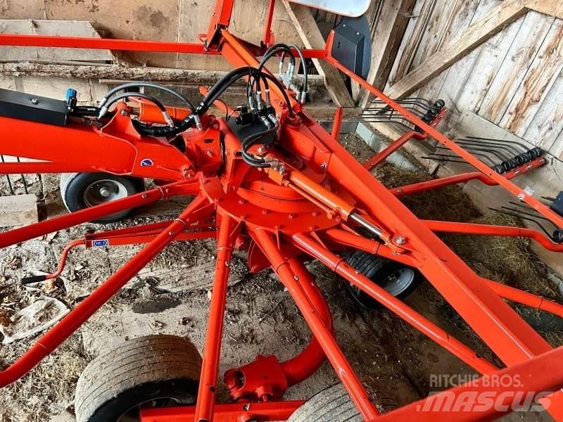 Kuhn GA 9032 Windrowers