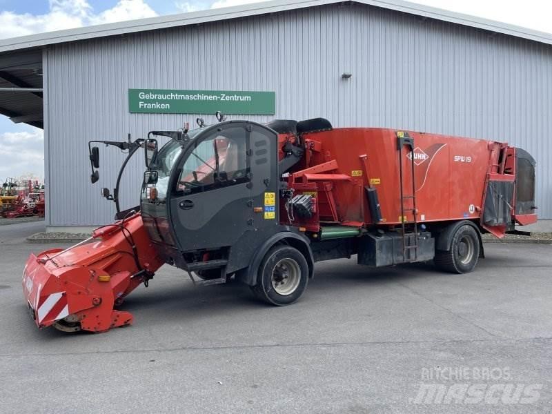 Kuhn SPW 19 Mixer feeders