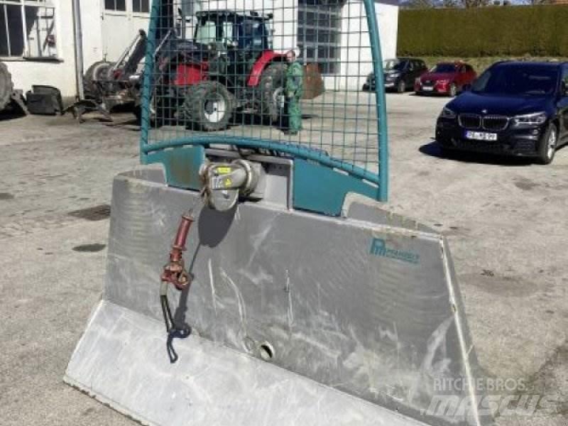 Pfanzelt P170 Winches