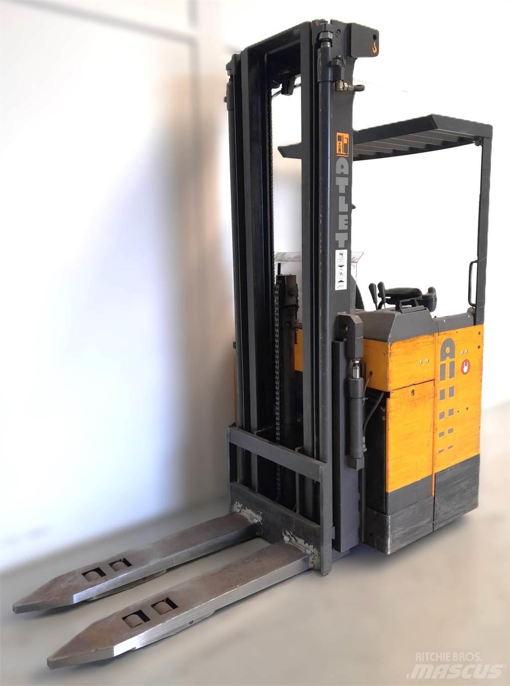 Atlet XSN160 Self propelled stackers