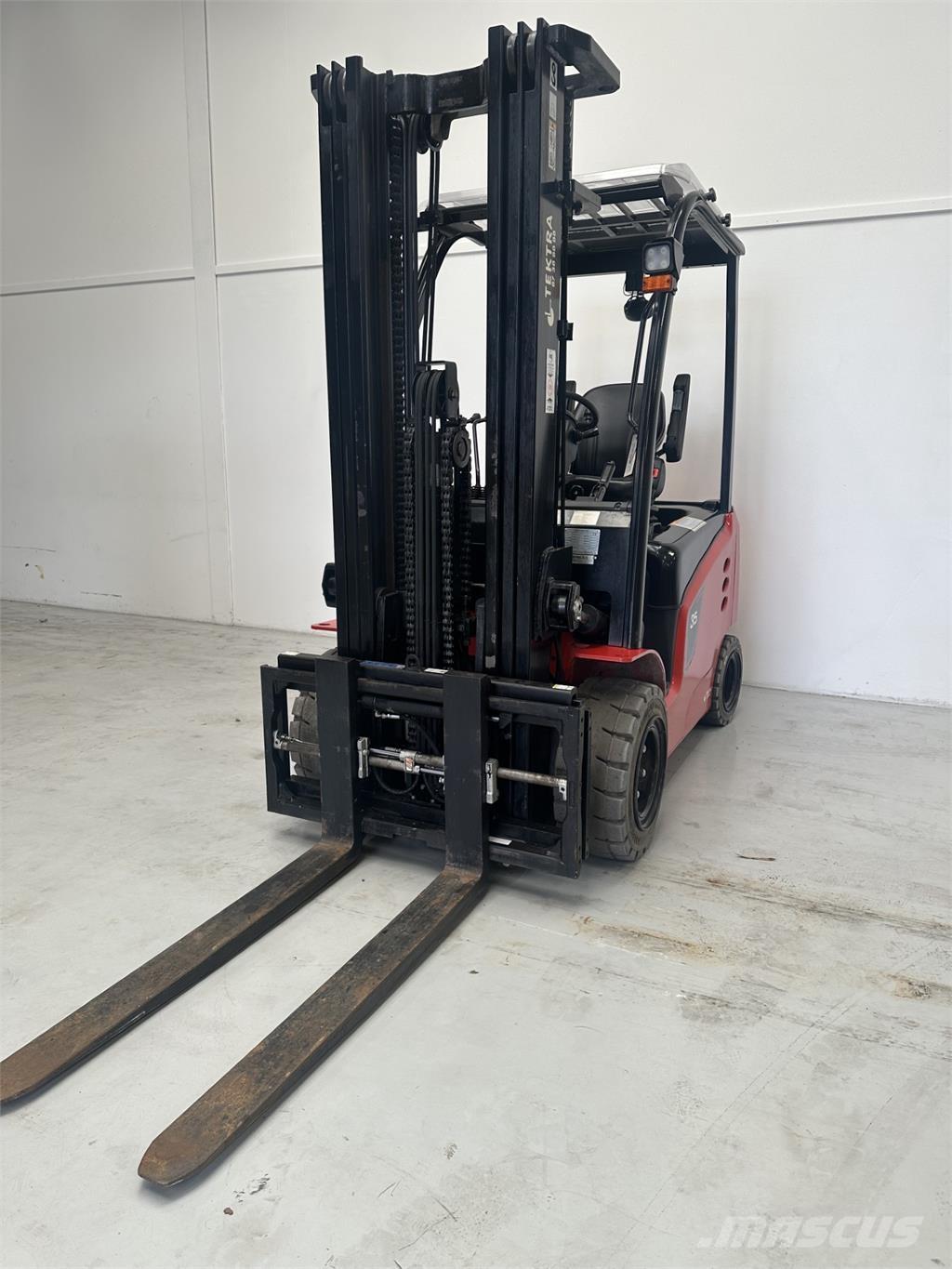 Tektra CPD35-XC4 Electric forklift trucks