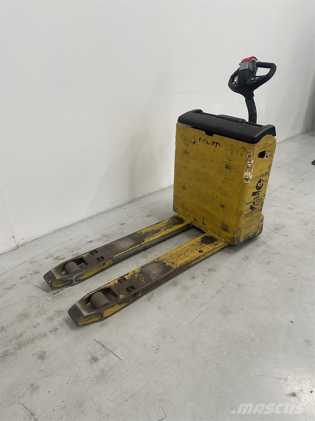 Yale MP18 Low lifter