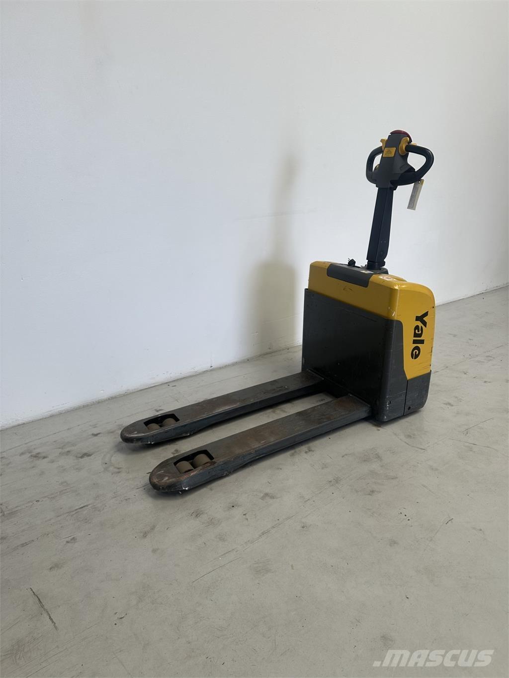 Yale MPC14 - 520 Low lifter