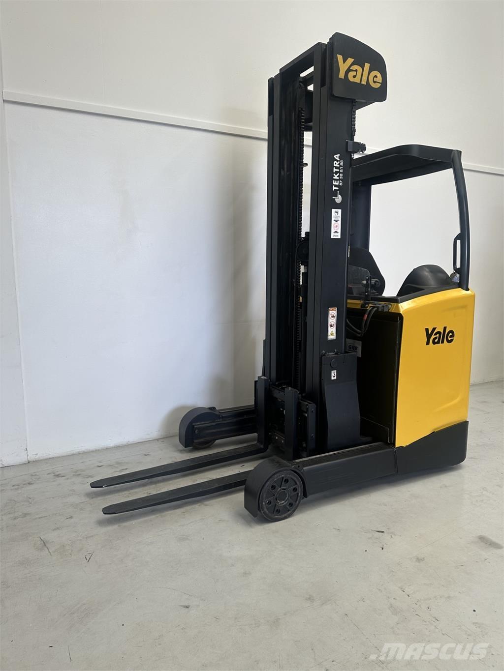 Yale MR14 Reach trucks