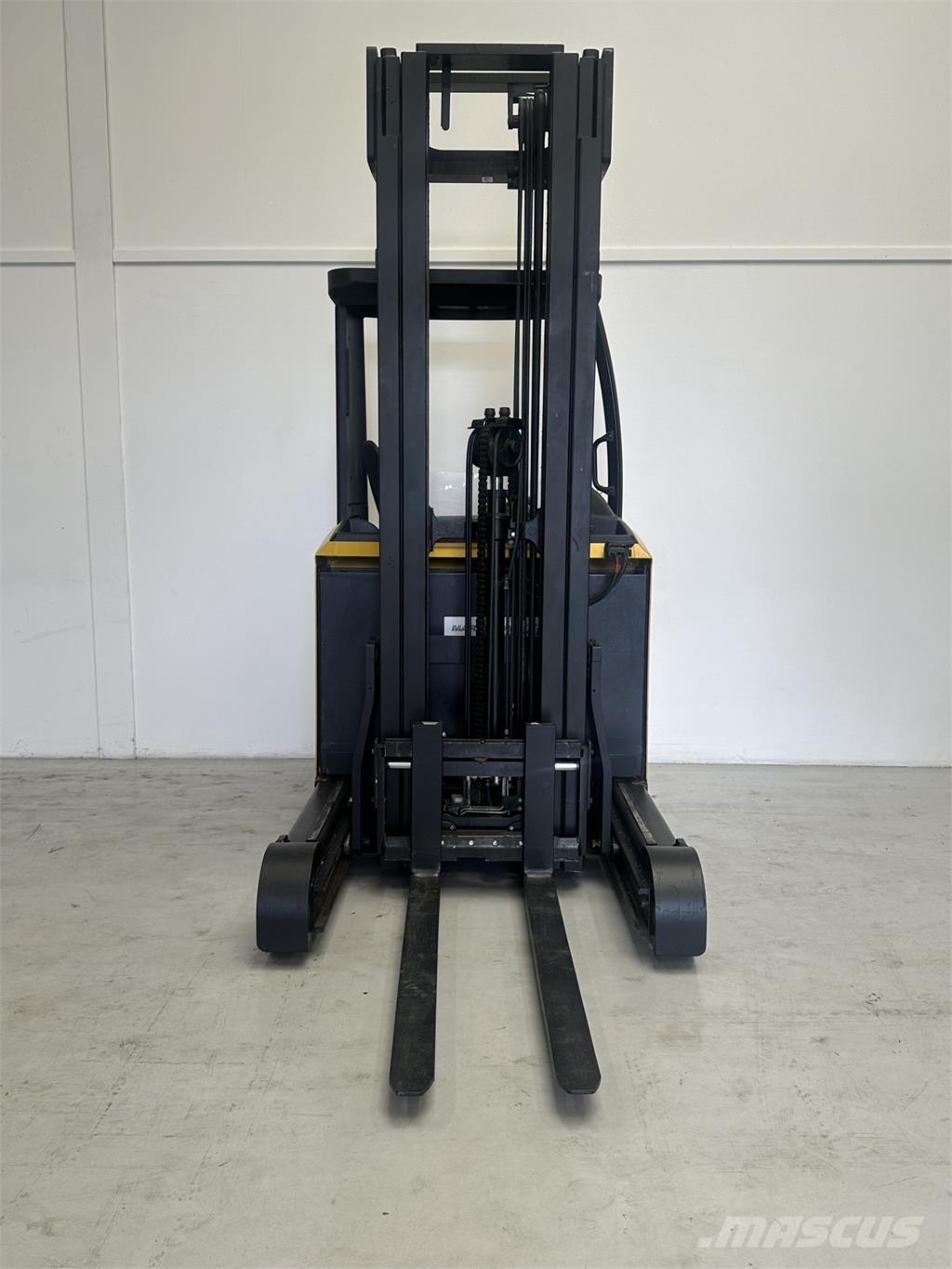 Yale MR14 Reach trucks