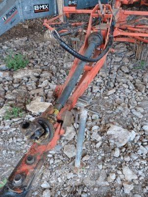 Kuhn GA 7932 Windrowers