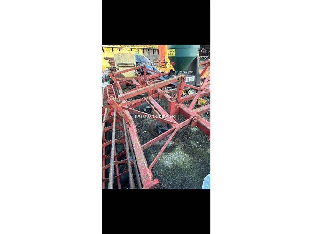  Guilbault 3 METRES Harrows