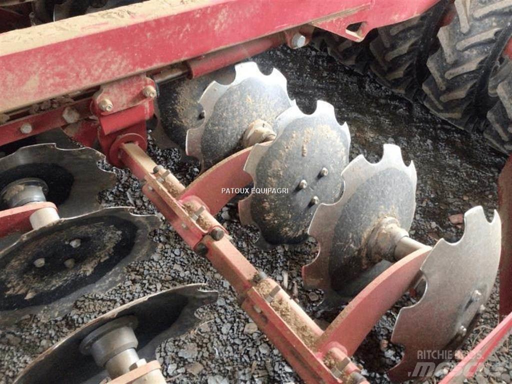 Horsch PRONTO 3M Precision sowing machines