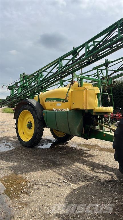 John Deere 732 Trailed sprayers