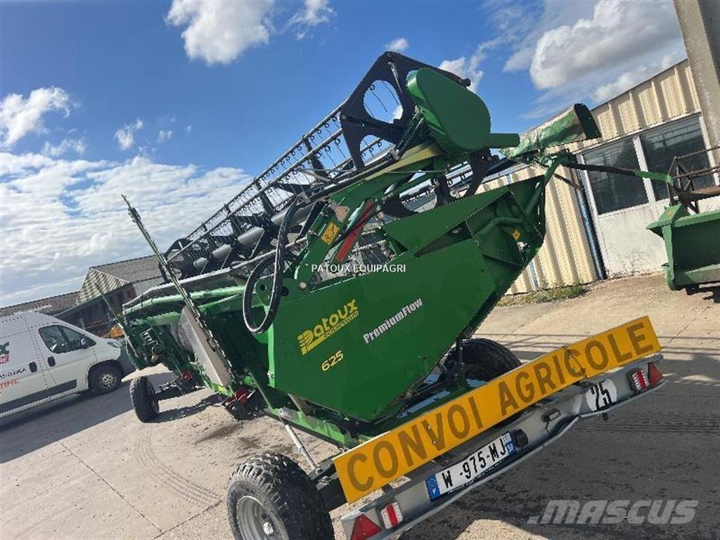 John Deere T660 Combine harvesters
