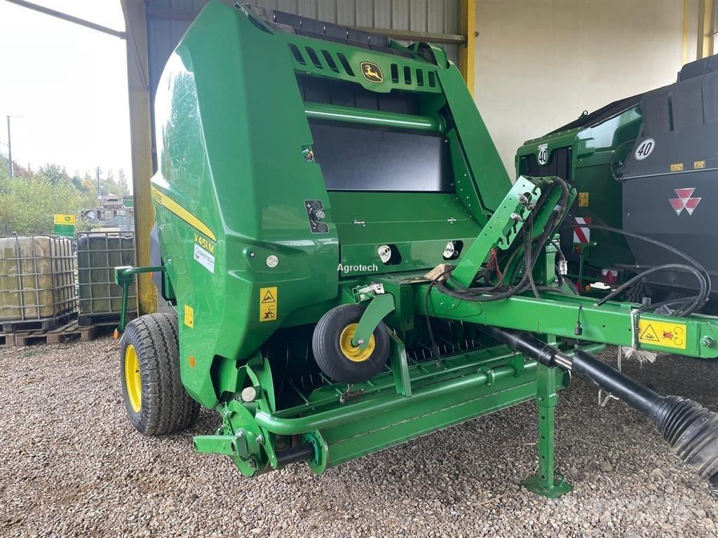 John Deere V451M Round balers
