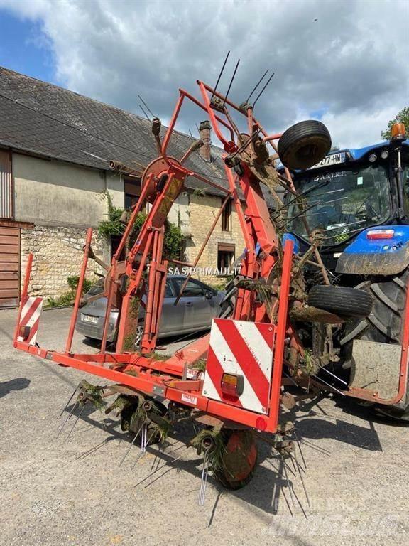 Kuhn GF6502 Rakes and tedders