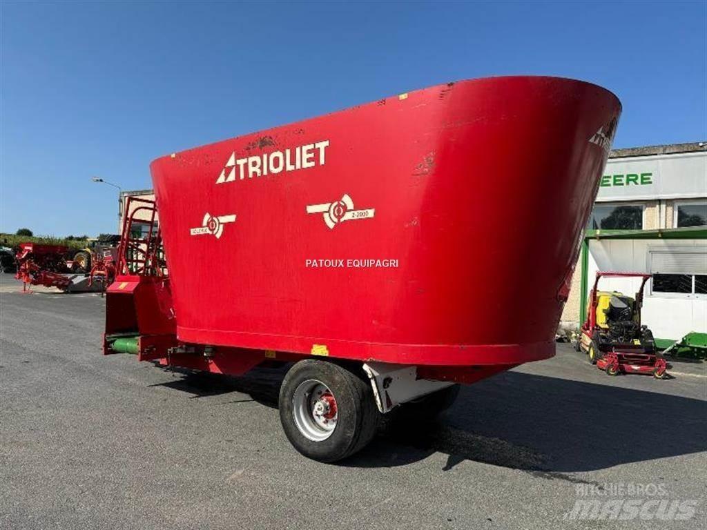 Trioliet 2-2000 Mixer feeders