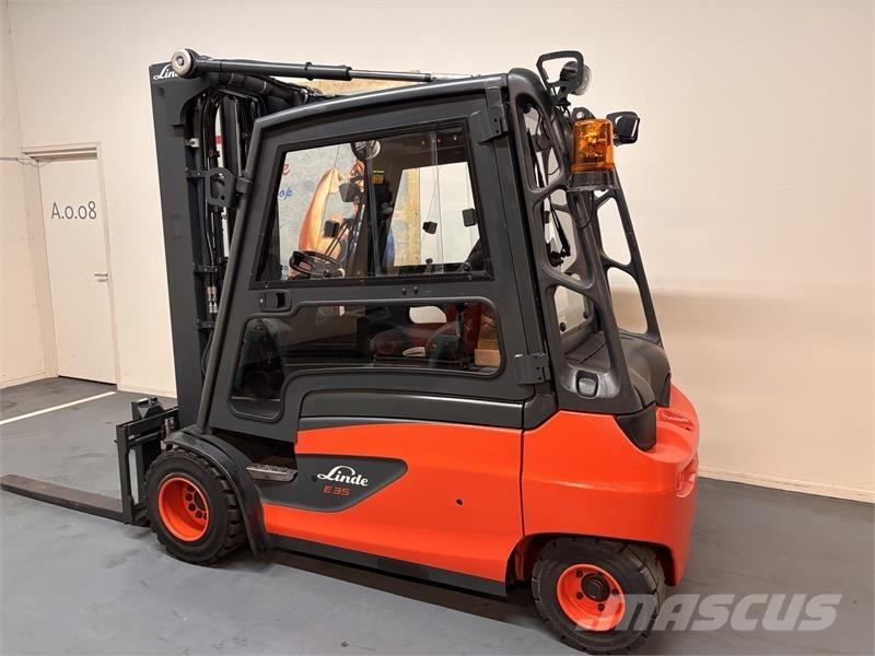 Linde N.V.T. Electric forklift trucks