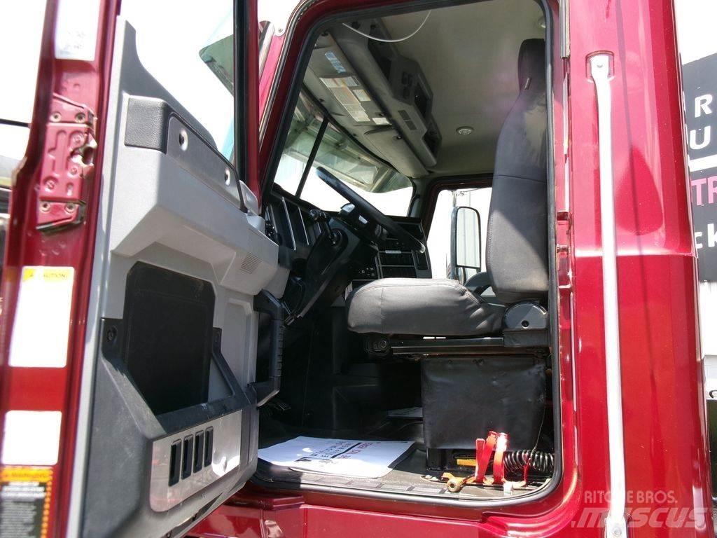 Mack GR84FR Tipper trucks
