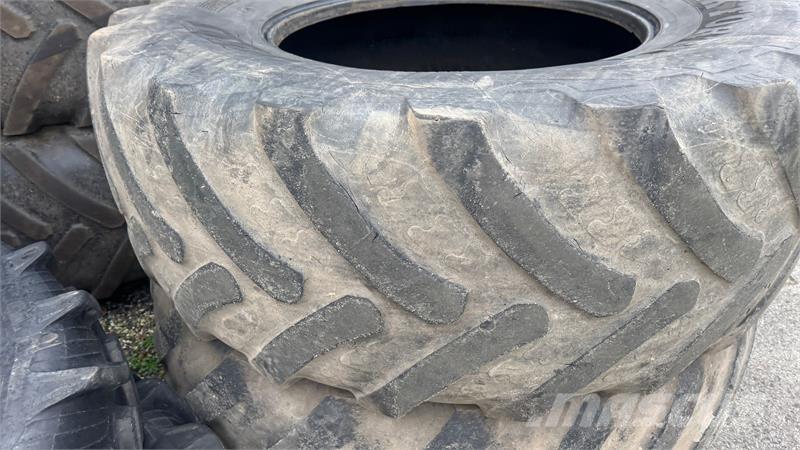 BKT 710/75R42 Tyres, wheels and rims