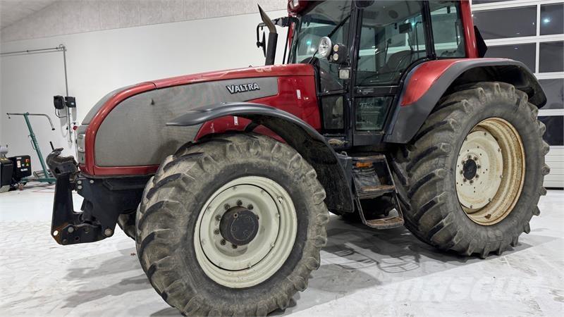 Valtra T190 Tractors