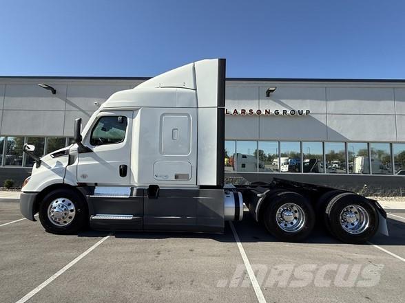 Freightliner CASCADIA 116 Tractor Units