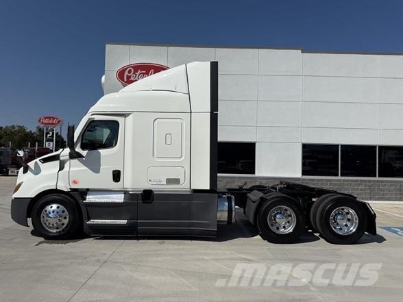 Freightliner CASCADIA 116 Tractor Units