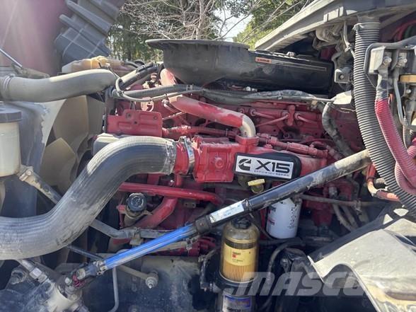 International LT Tractor Units