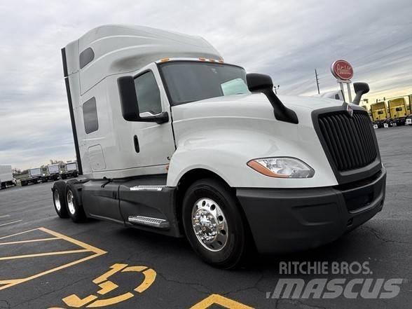 International LT Tractor Units