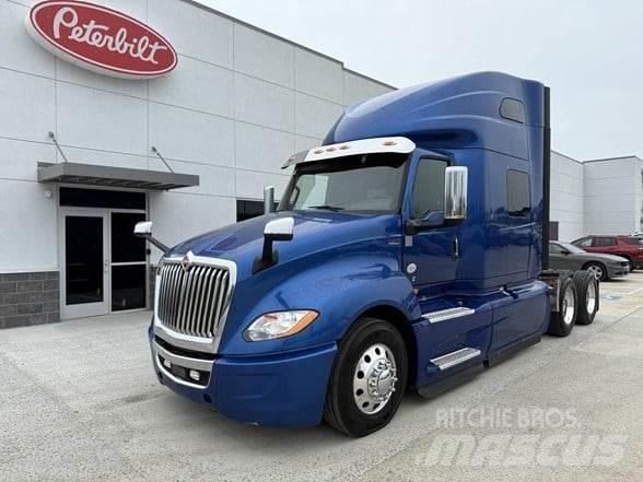 International LT Tractor Units