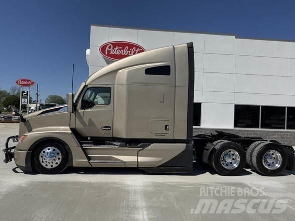 Kenworth T680 Tractor Units