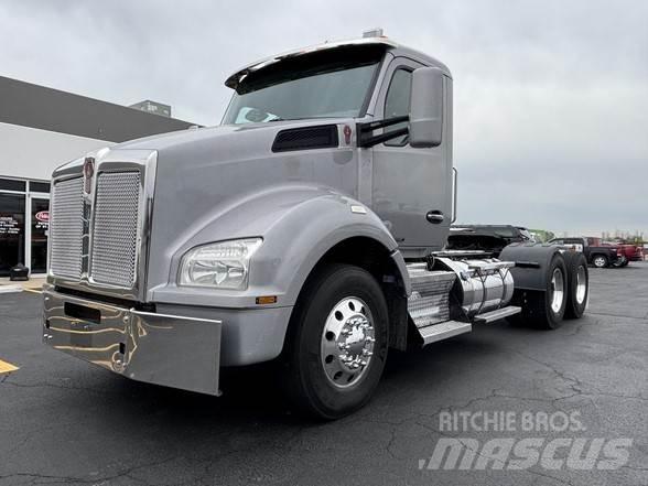 Kenworth T880 Tractor Units