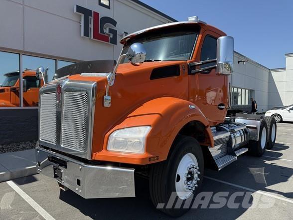 Kenworth T880 Tractor Units