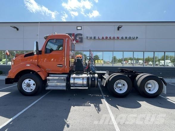 Kenworth T880 Tractor Units