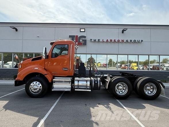 Kenworth T880 Tractor Units