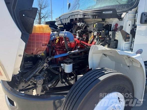 Kenworth T880 Tractor Units