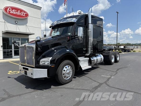 Kenworth T880 Tractor Units