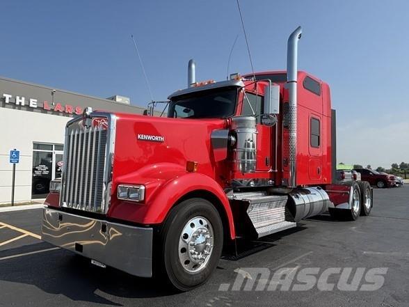 Kenworth W900 Tractor Units