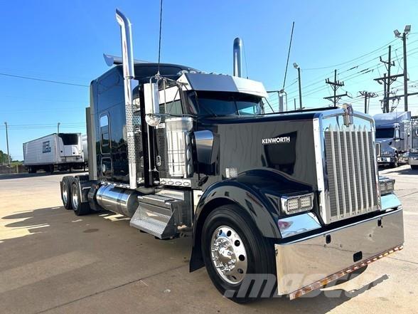 Kenworth W900 Tractor Units
