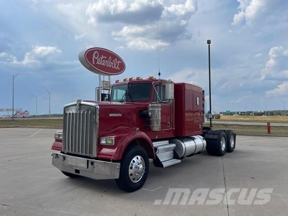 Kenworth W900B Tractor Units