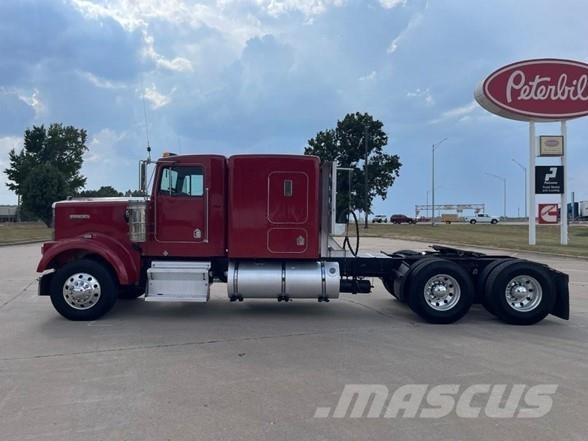 Kenworth W900B Tractor Units