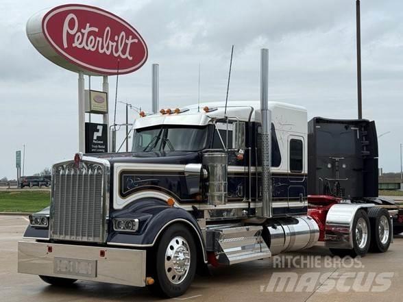 Kenworth W900L Tractor Units