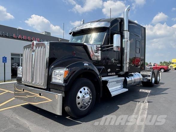 Kenworth W990 Tractor Units