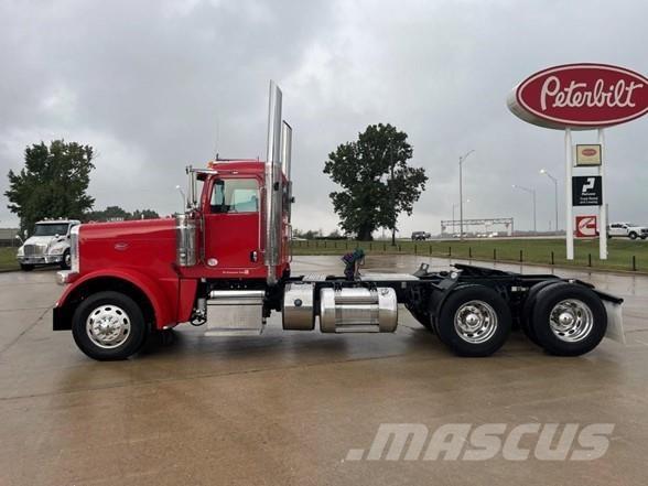 Peterbilt 389 Tractor Units
