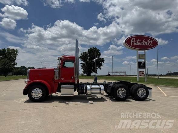Peterbilt 389 Tractor Units